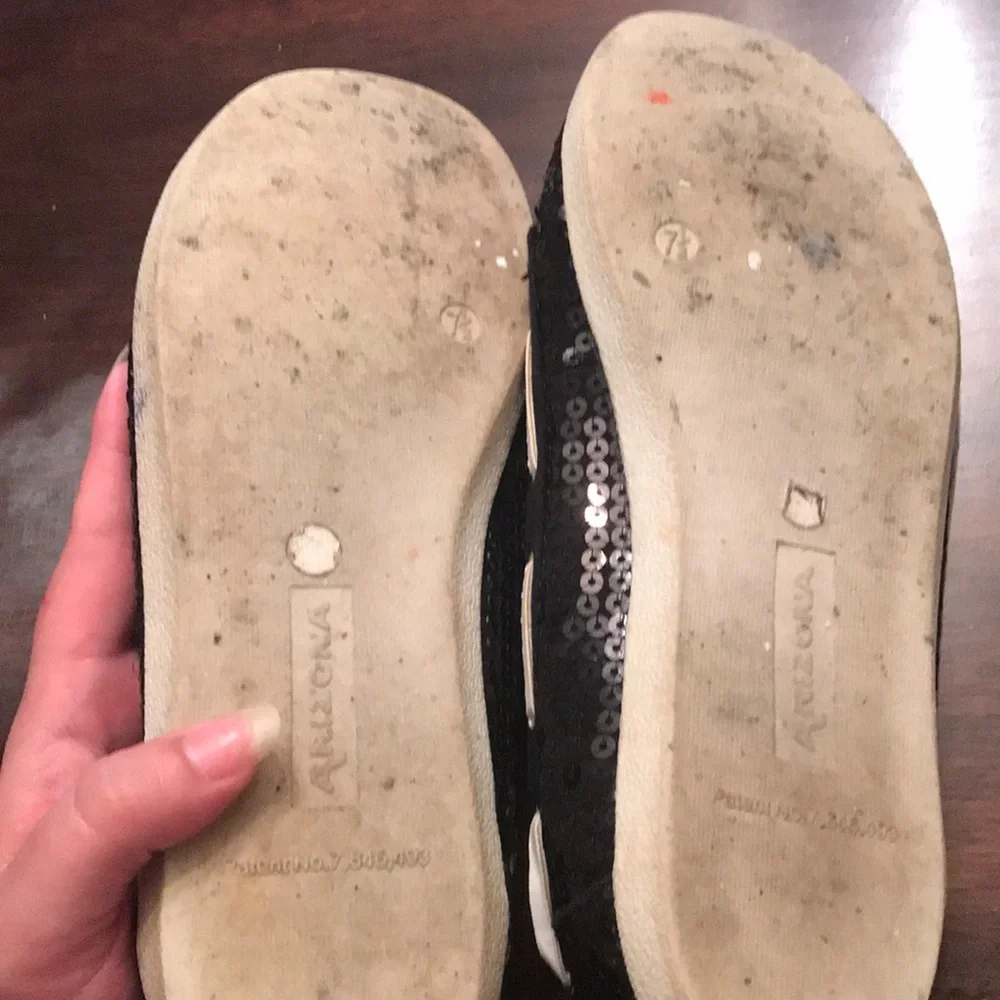 GREAT UC ARIZONA Women’s black and white slip on